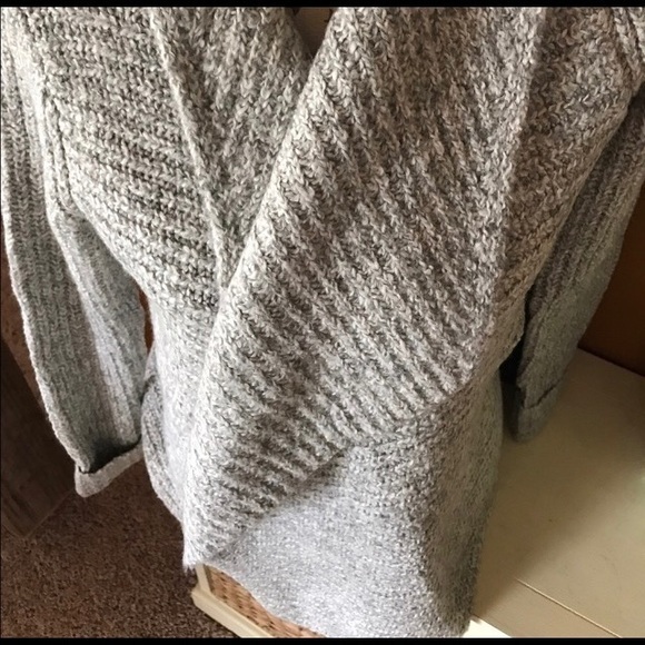 NWT Blanket Wrap Cardigan Sweater Small - Picture 4 of 8